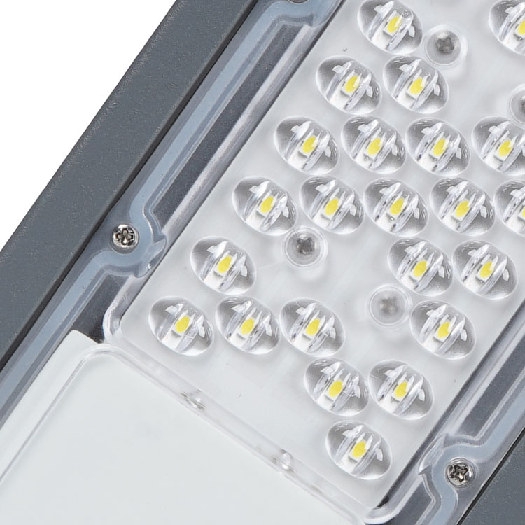 Nouveau design extérieur étanche IP65 SMD3030 LED Street Light